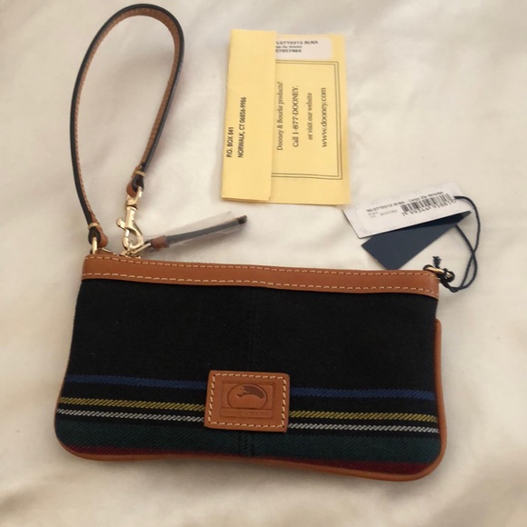 Dooney & Bourke Black Tartan & Brown Leather Trim ZA Wristlet NWT - Picture 2 of 16